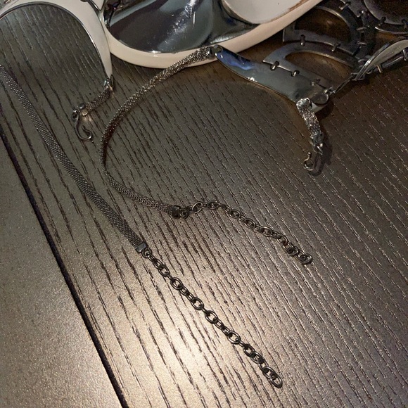 Shoes - Picture 8 of 9